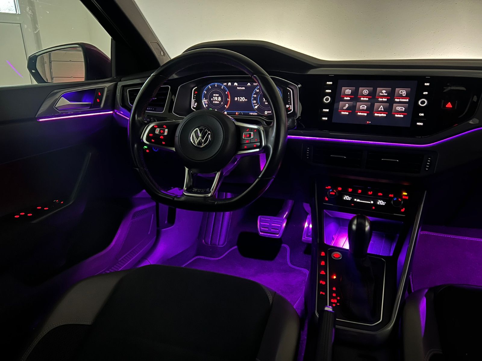 Fahrzeugabbildung Volkswagen Polo VI GTI/SPORTAUSPUFF/ACC/AMBIENTE/PANO