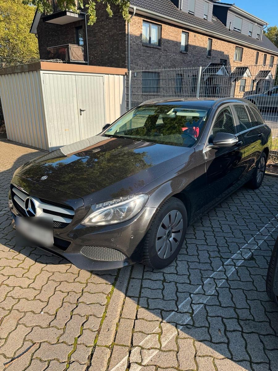 Mercedes-Benz C220 2015 — вигляд ззаду