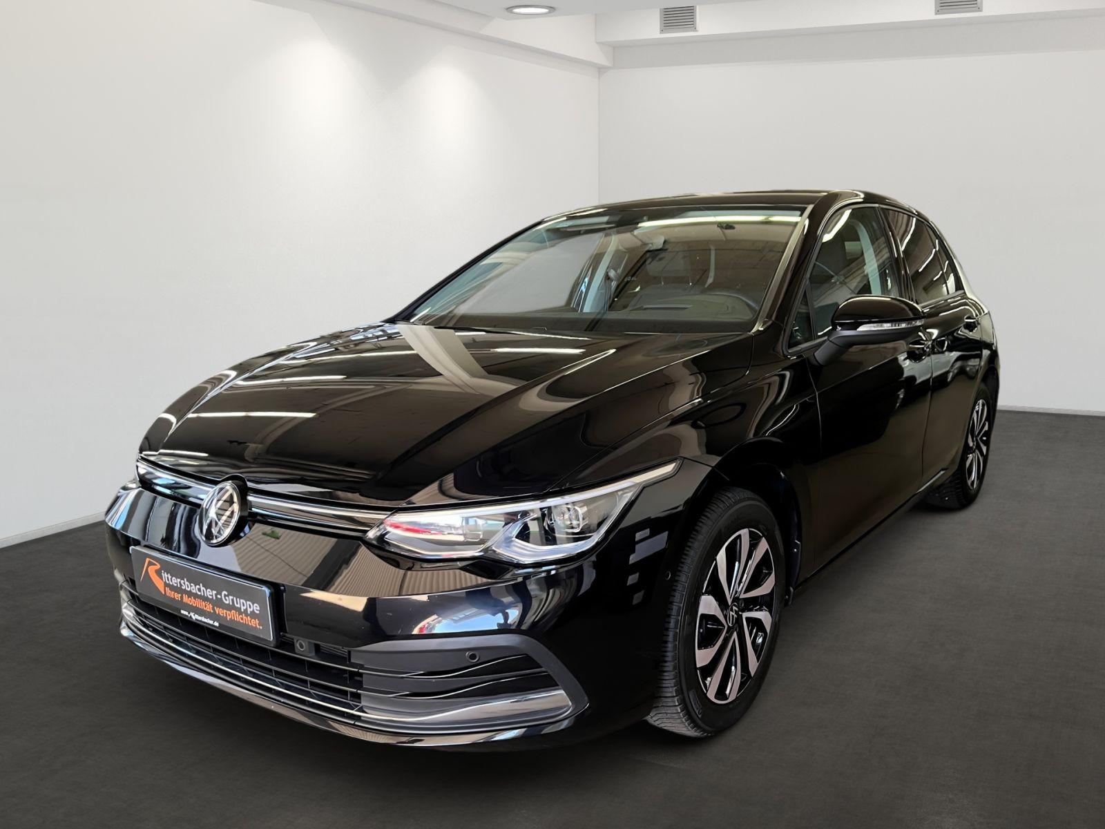 Volkswagen Golf VIII 1.5 TSI Life Active LEDPlus Navi Stand