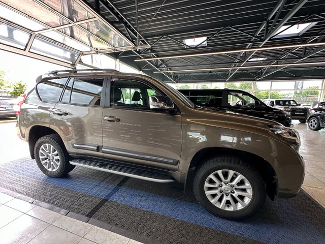 Toyota Land Cruiser  Executive