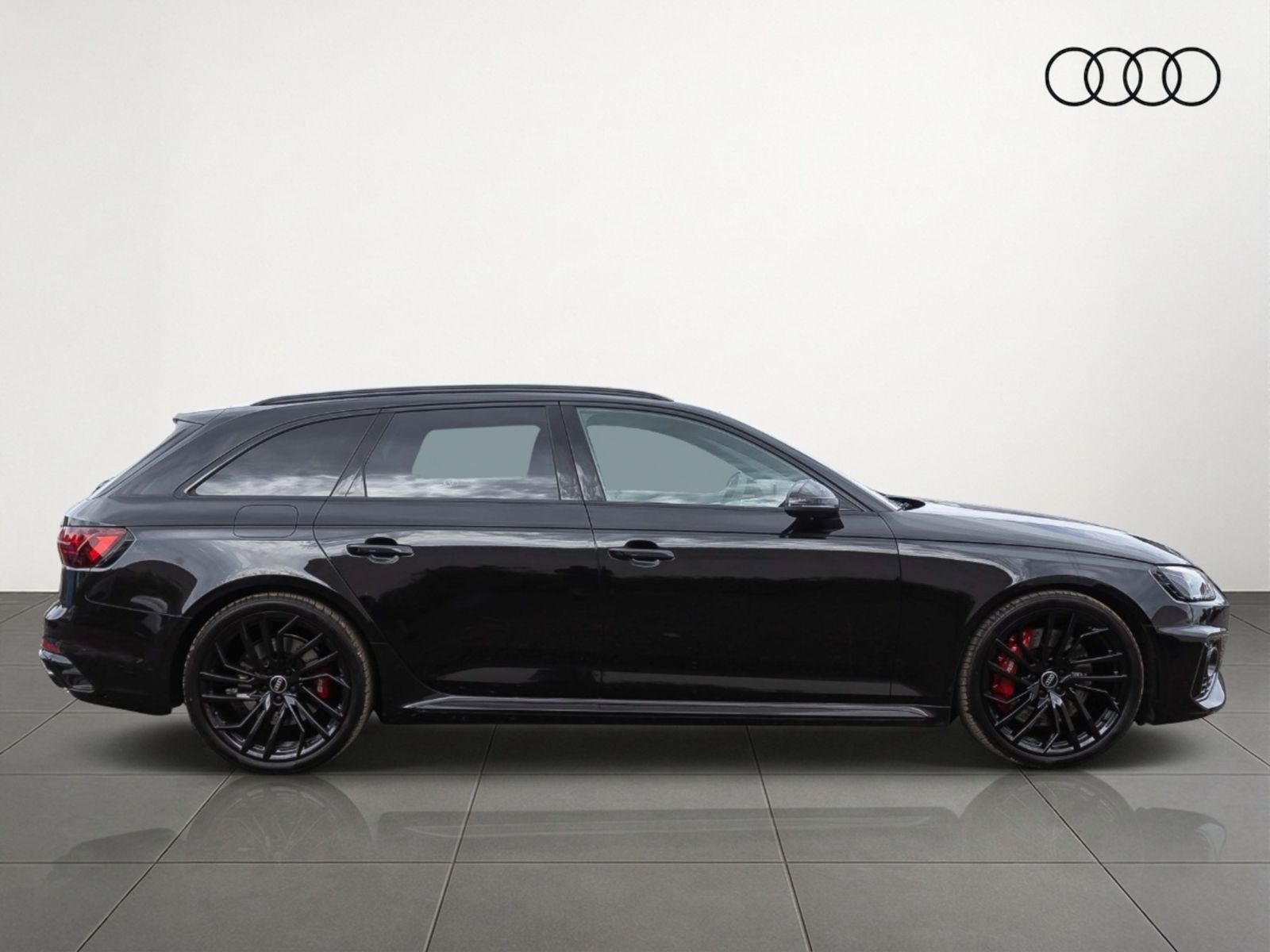 Audi RS4 Avant Matrix Sportfahrwerk Sportabgasanlage foto 5