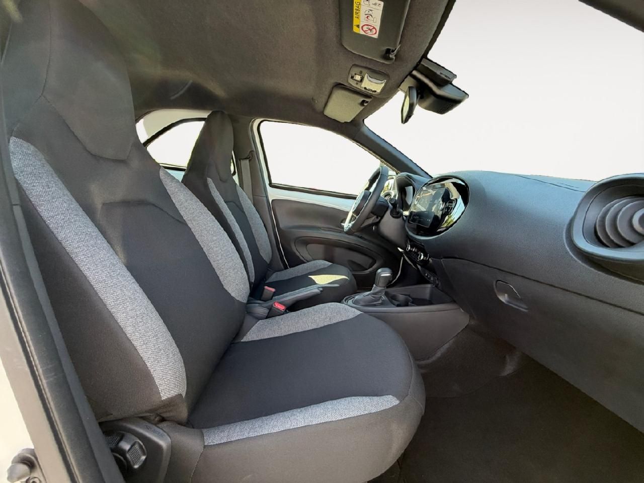 Fahrzeugabbildung Toyota Aygo X Play