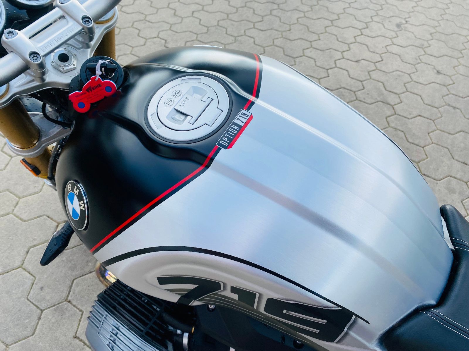 Fahrzeugabbildung BMW RnineT 719 Tempomat + Heizgriffe 1587 km!!
