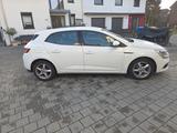 Renault Megane ENERGY TCe 100 Life Life - Renault Megane von privat