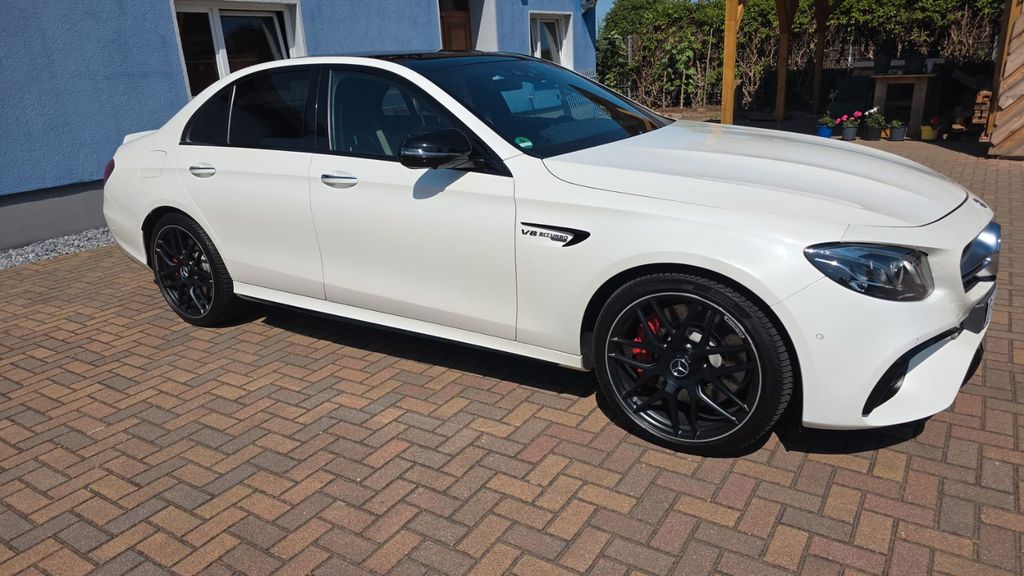 Image of Mercedes-Benz E 63 AMG