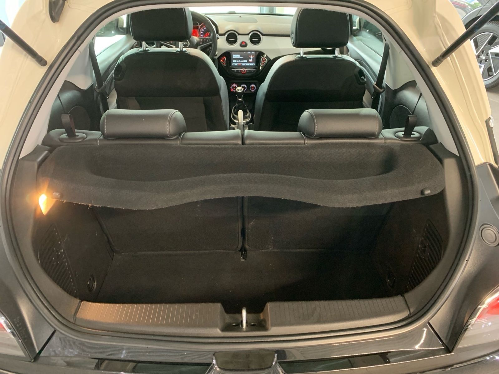 Fahrzeugabbildung Opel Adam 1.4 Open Air 120 Jahre S/S