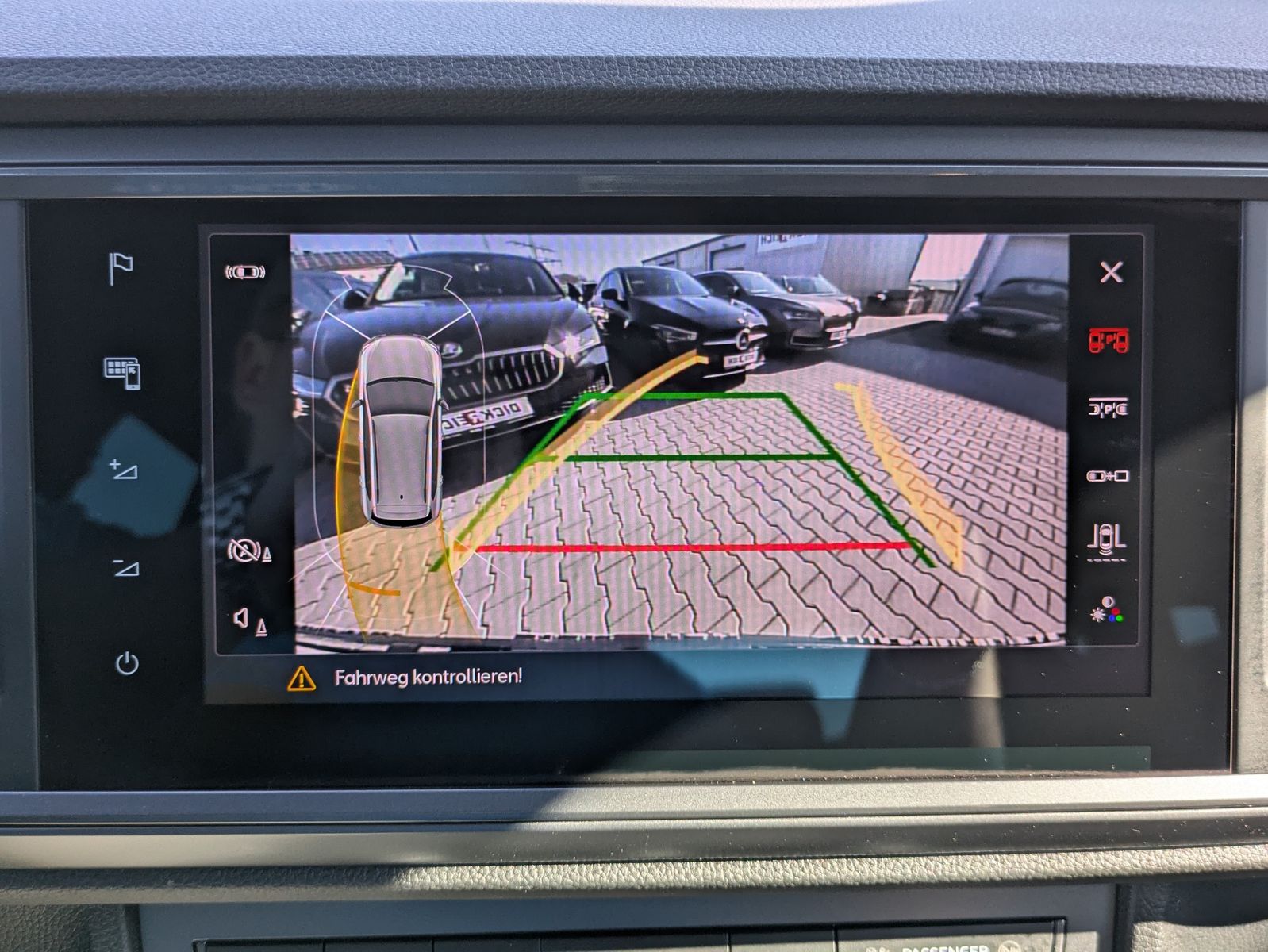 Fahrzeugabbildung CUPRA Ateca 1.5 TSI DSG AHK*LED*ACC*APP*KAMERA*19"