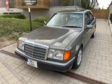 Mercedes-Benz 300 - gebrauchte Mercedes-Benz 300 aus dem Jahr 1990