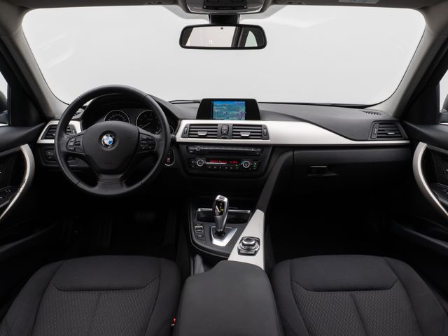 Foto Nummer 36: BMW 320d
