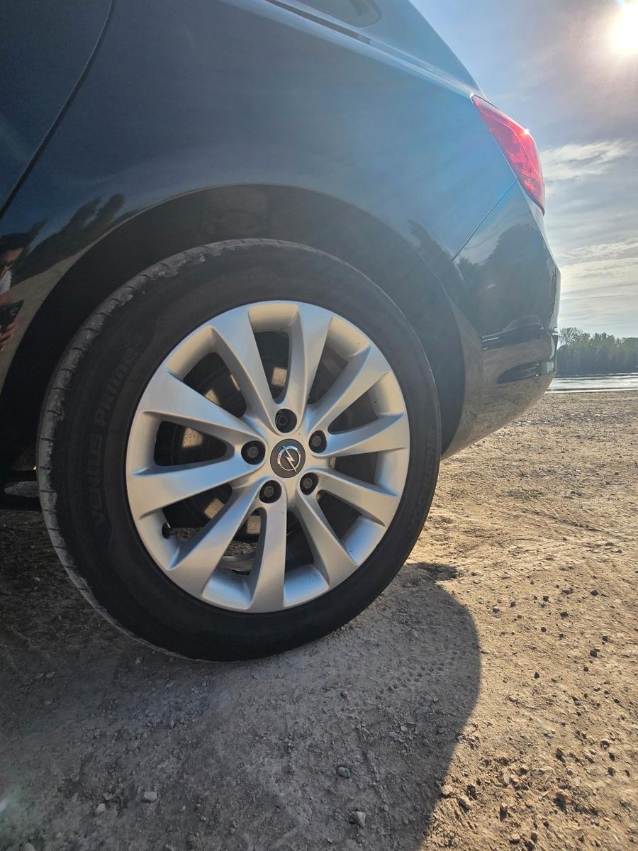 Opel Astra 2013 — photo 5