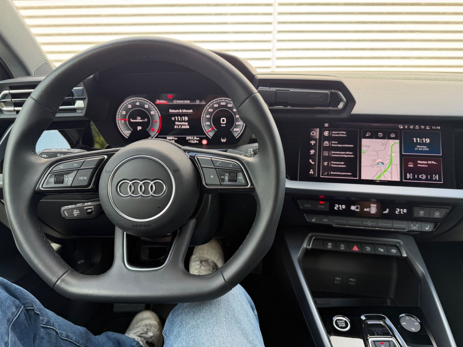 Fahrzeugabbildung Audi A3 Sportback 35TFSI S-line NAVI SHZ