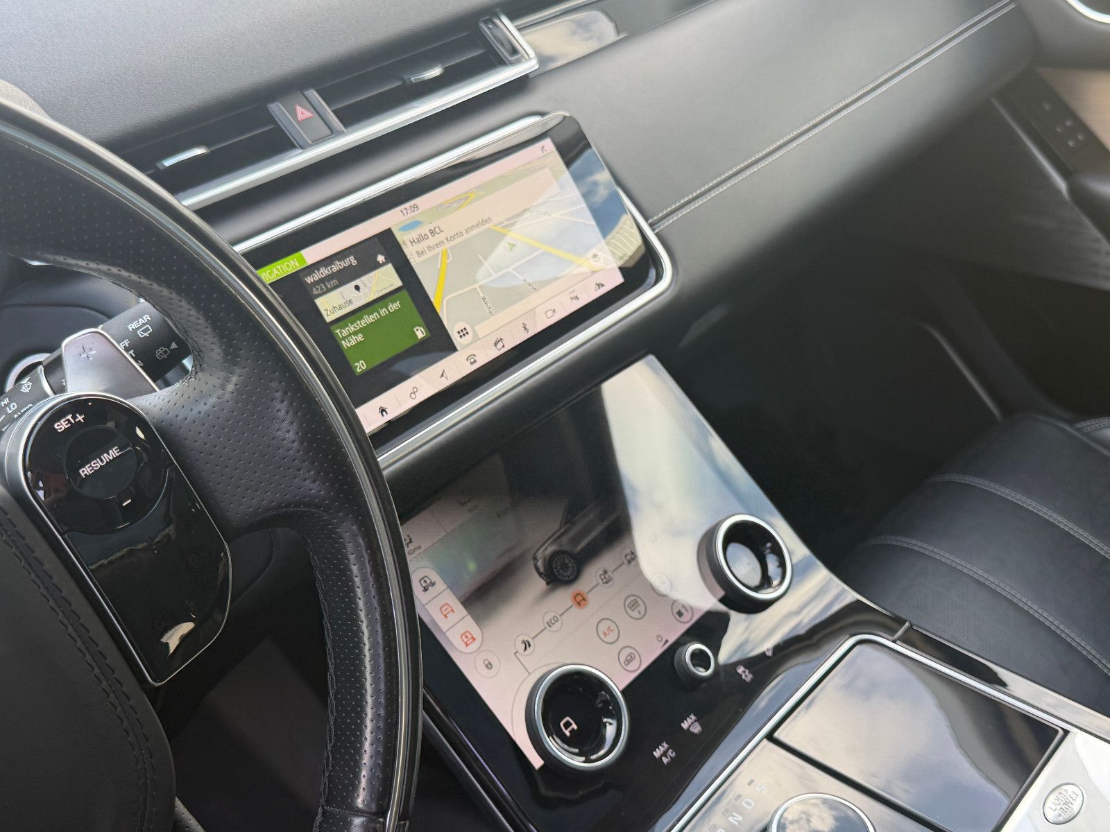 Fahrzeugabbildung Land Rover Range Rover Velar SE/PANO/KAMERA/MERIDIAN/MASSAG