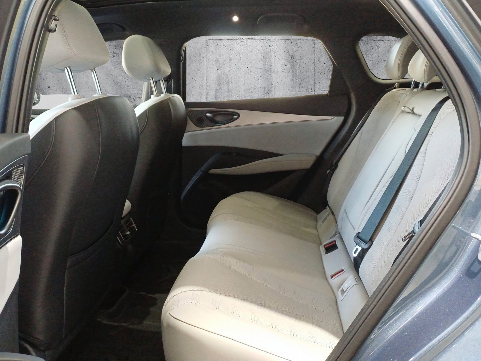 BYD SEAL 6