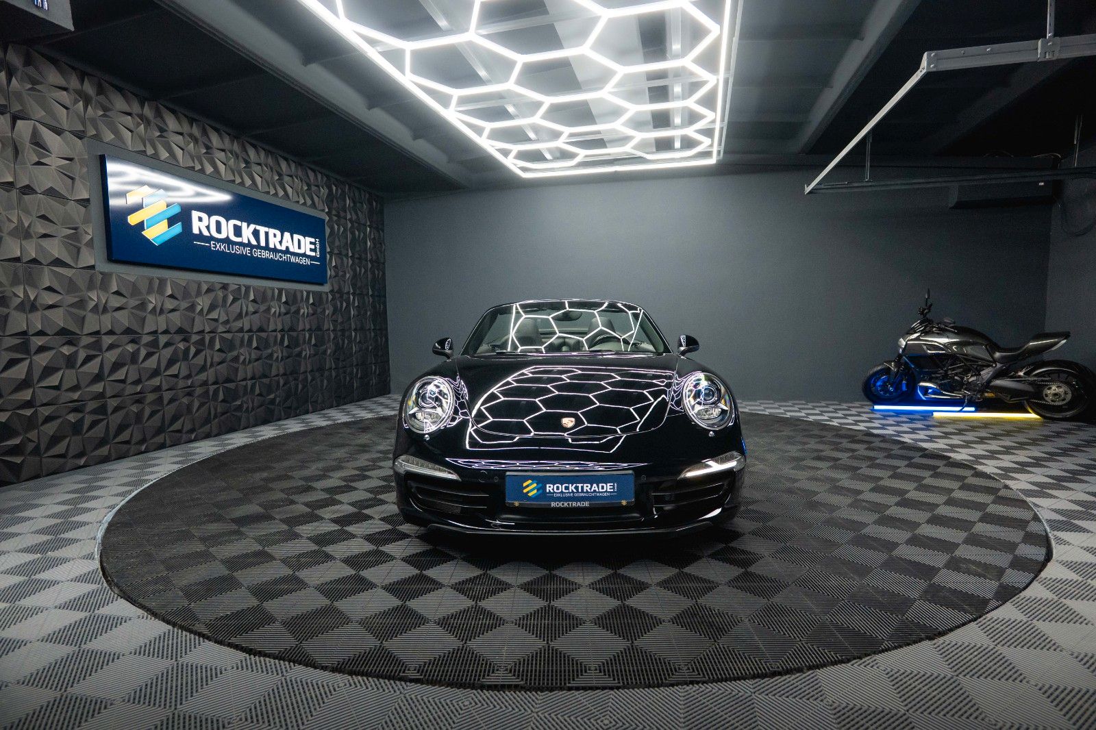 Fahrzeugabbildung Porsche 911 Carrera 4 S Cabriolet Sport Chrono Garantie