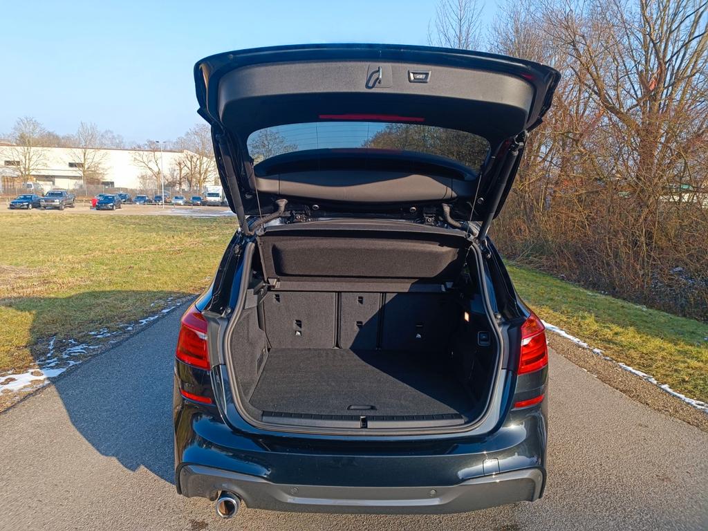 BMW 225