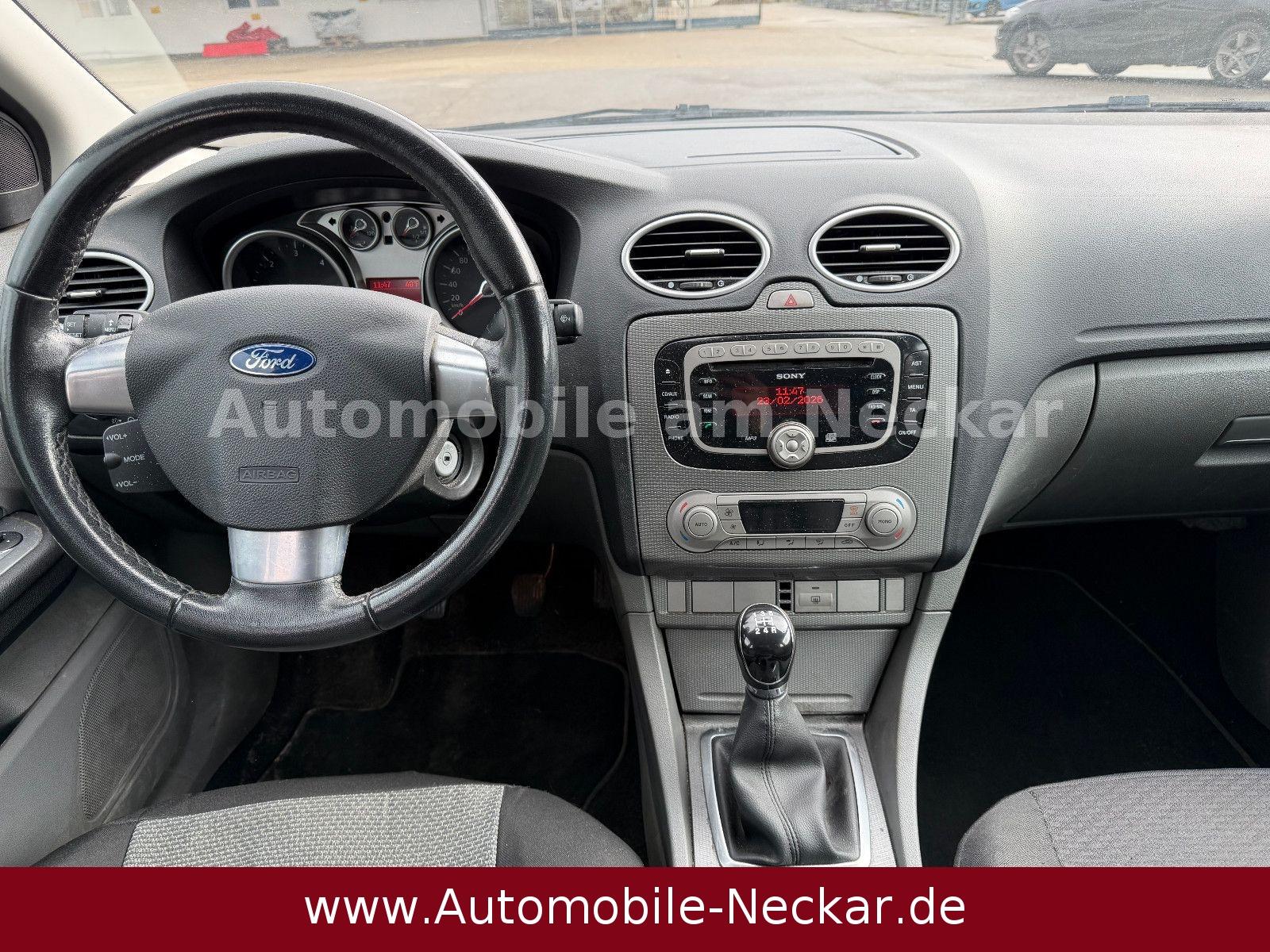 Ford Focus 2009 — photo 14