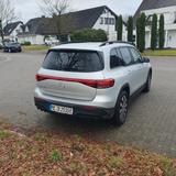 Mercedes-Benz EQB 250 - - silberne Mercedes-Benz EQB