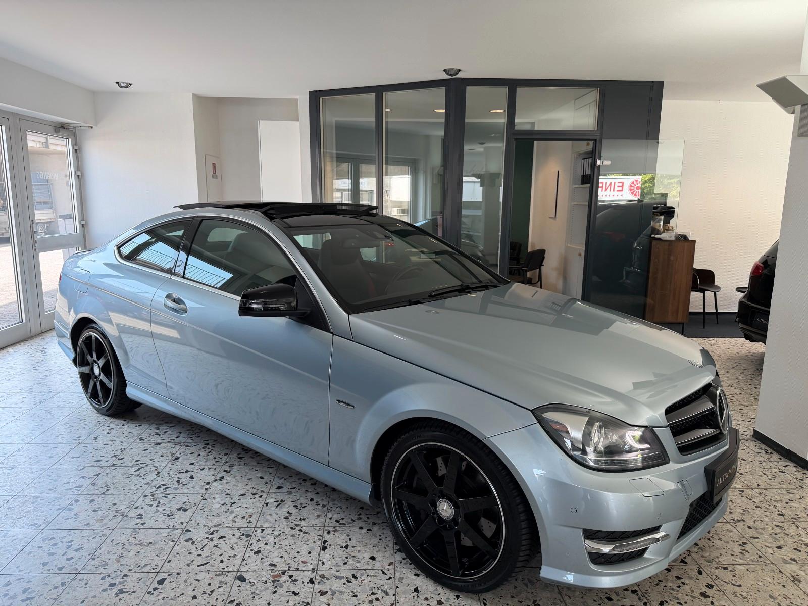 Mercedes-Benz C 250 CDI AMG Sport| V8 Sound |Pano | Keyl.| Rfk
