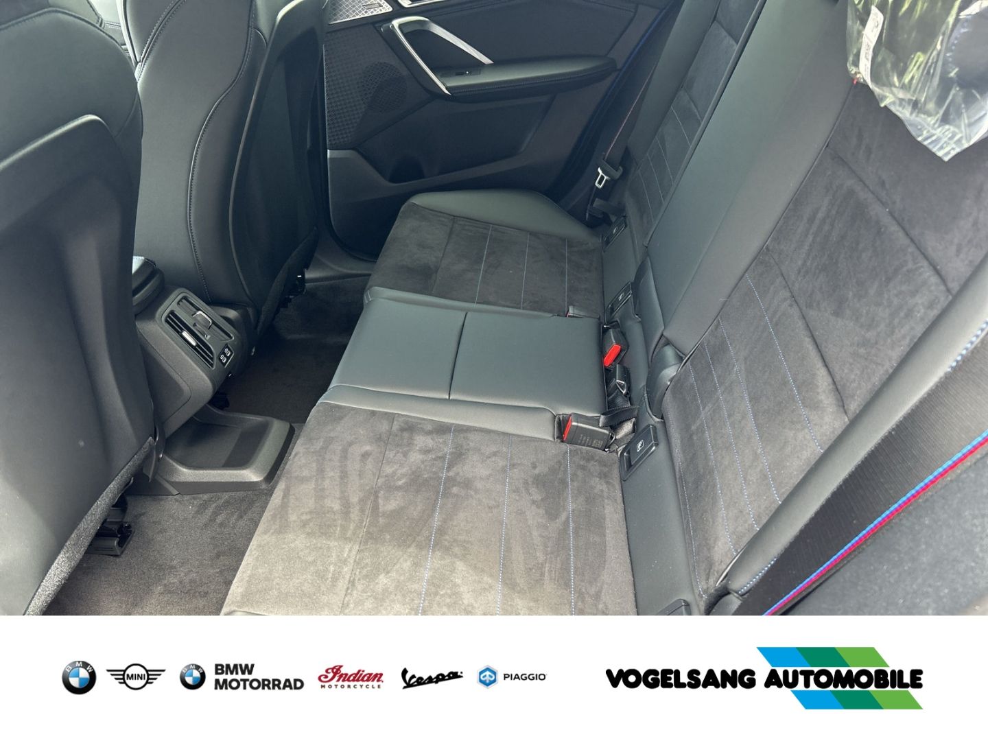 Fahrzeugabbildung BMW X2 20i sDrive M Sport Park-Assistent Sportpaket