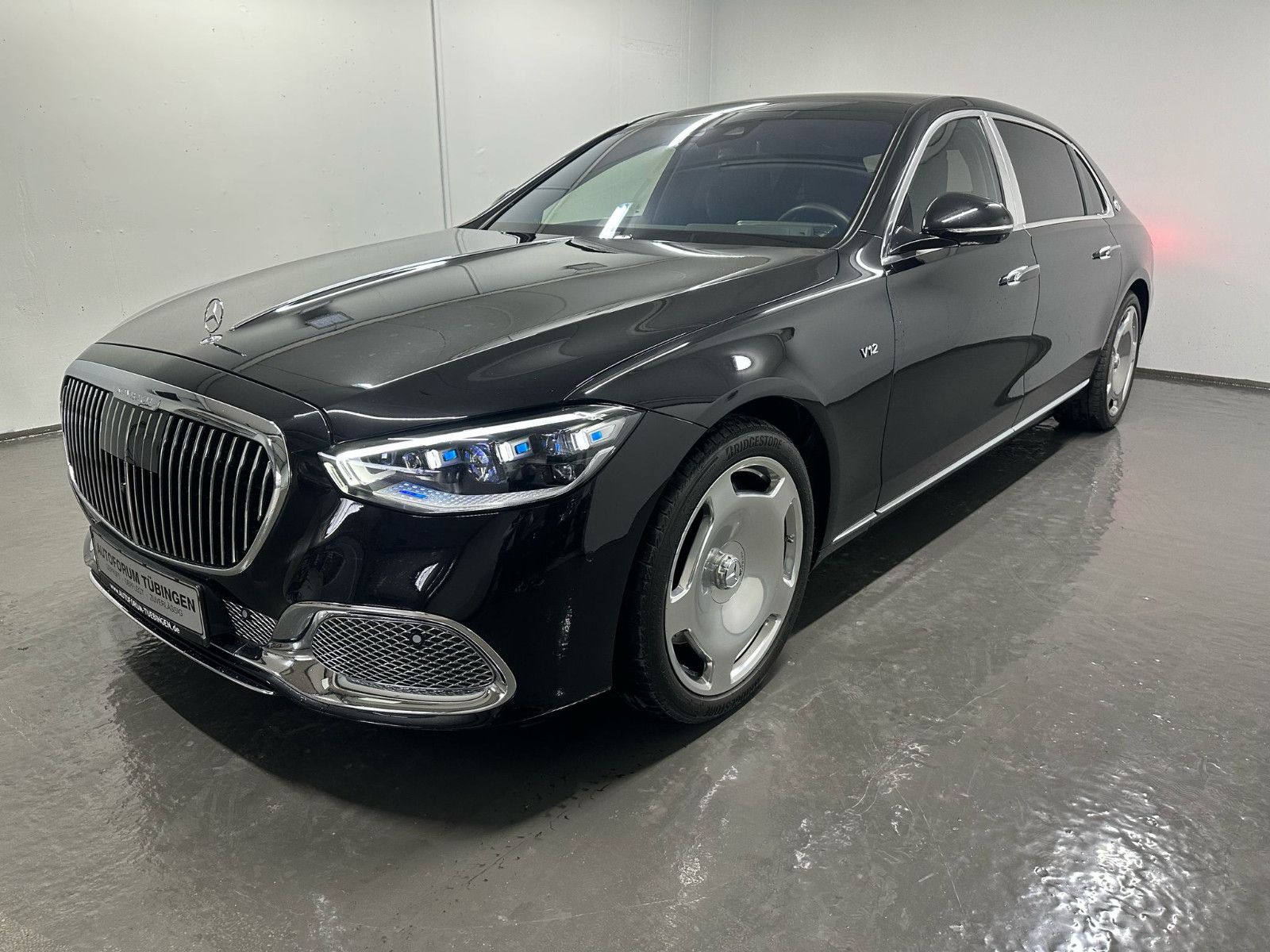 Fahrzeugabbildung Mercedes-Benz S 680 4MATIC MAYBACH *PANO*TV*MANUFAKTUR*TISCHE*