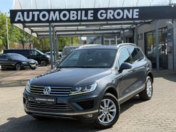 Volkswagen Touareg - 1