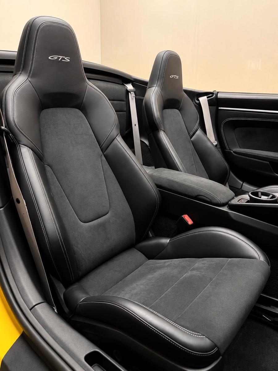 Porsche 992 GTS 4 CABRIO LIFT/BURMESTER/360/CHRONO/SPORT