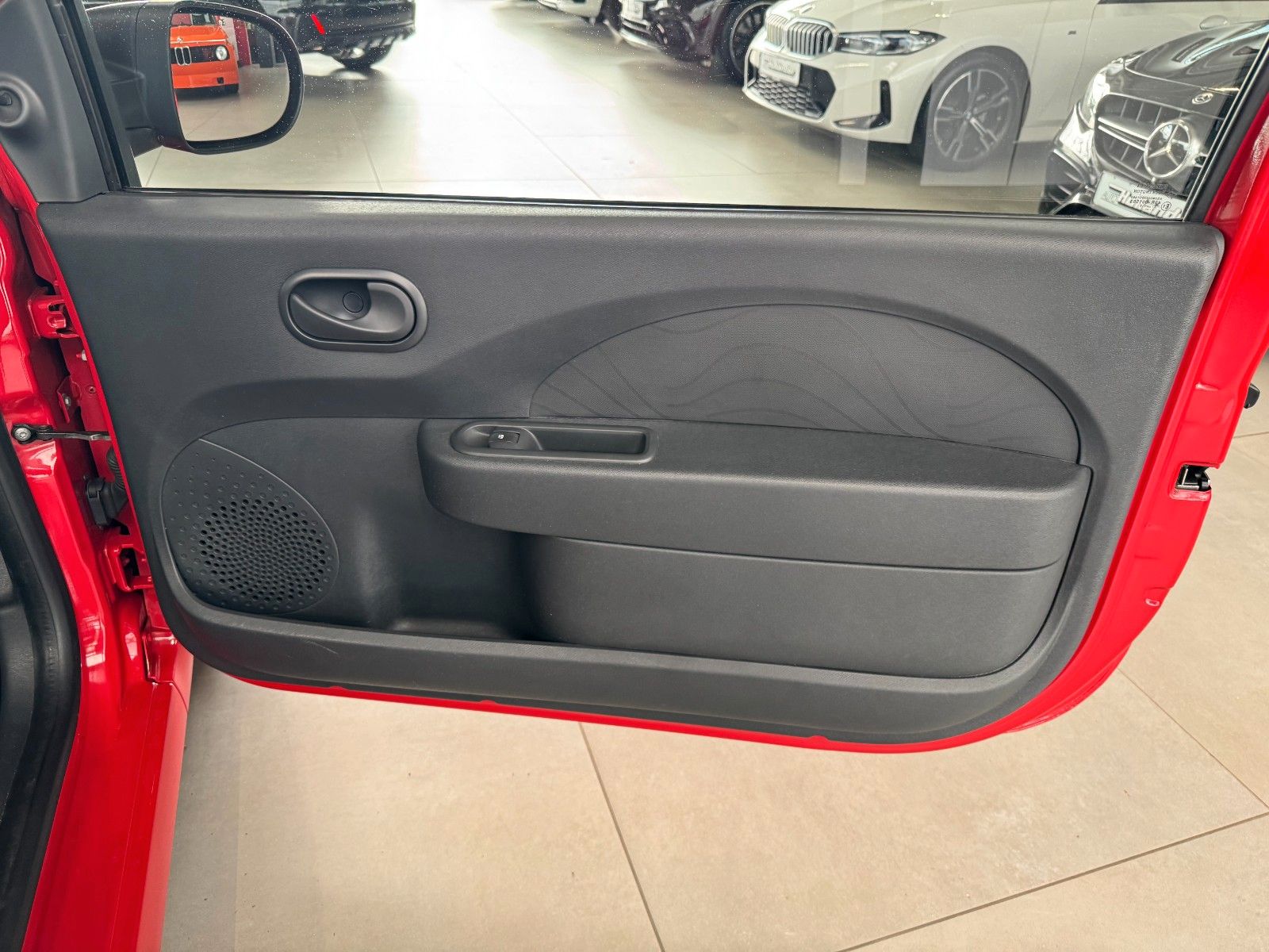 Fahrzeugabbildung Renault Twingo 1.2 Expression "Klima DAB 16"LM Tempomat"