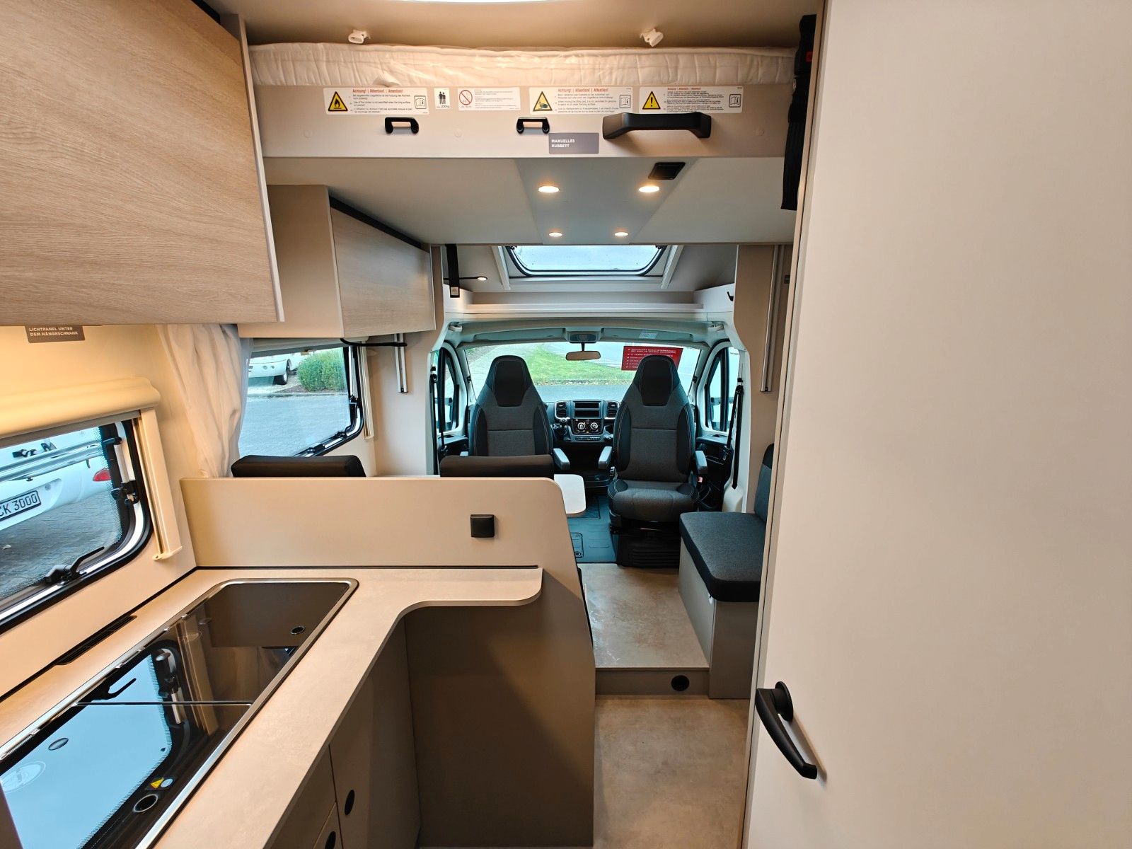 Fahrzeugabbildung LMC Tracer 690 EL - Chassis Design, 140PS, MJ2026! -