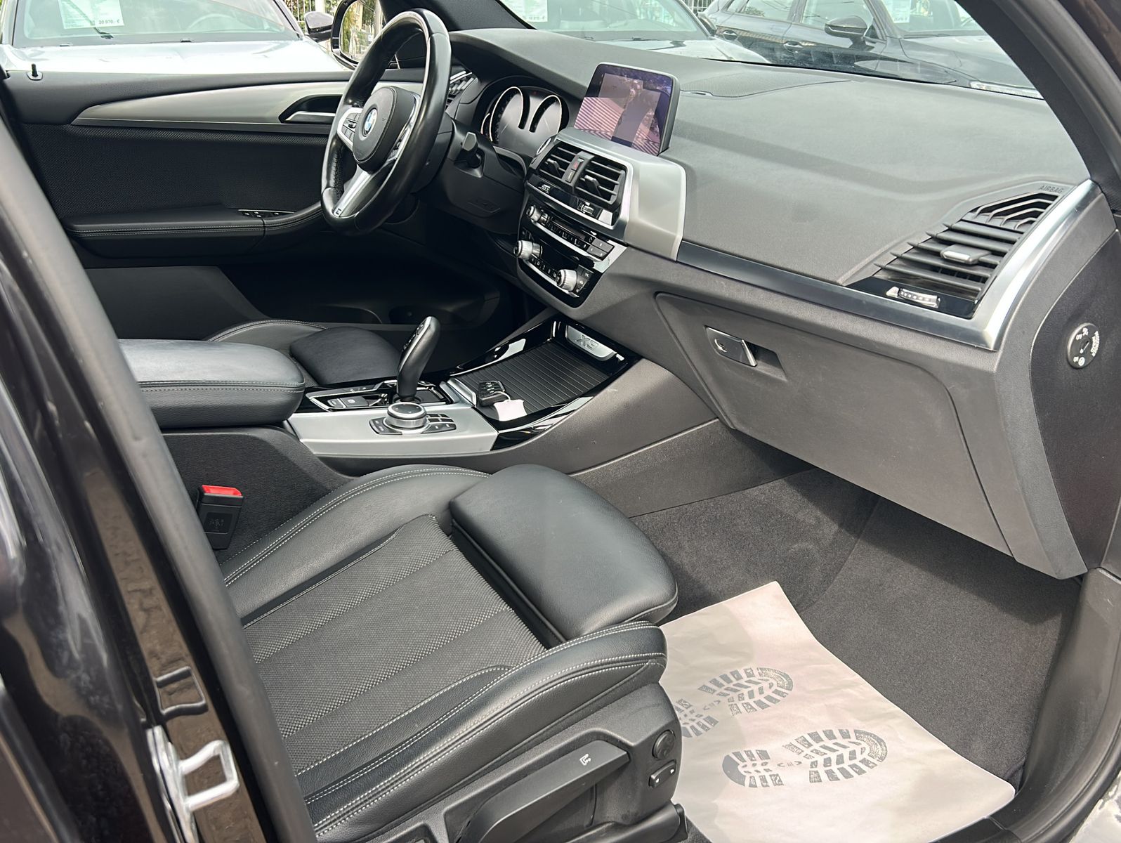 Fahrzeugabbildung BMW X3 xDrive 20d Advantage