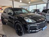 Porsche Cayenne E-Hybrid/Benzin - Porsche Gebrauchtwagen in Köln
