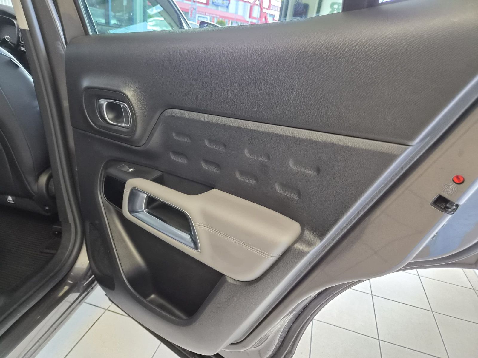 Fahrzeugabbildung Citroën C5 Aircross C-Series Hybrid / KAMERA /SCHECKHEFT