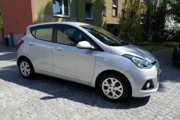 Fahrzeugabbildung Hyundai i10 Style #32 TKM #Einparkhilfe hinten