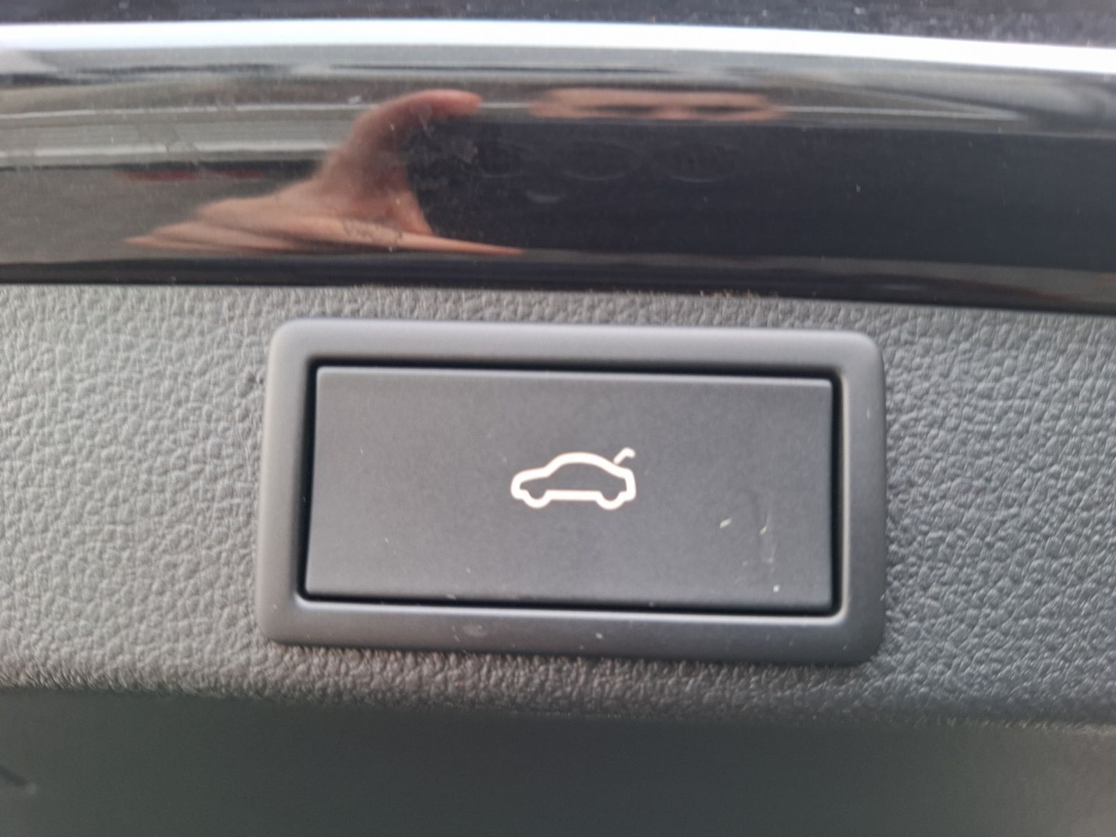 Fahrzeugabbildung SKODA Octavia Combi TDI Selection DSG  LED RFK GRA SH