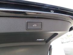 SKODA Superb Combi 2.0 TDI Sportline 4x4 Nav Pan Sthzg SKODA Superb Combi 2.0 TDI Sportline 4x4 Nav Pan Sthzg
