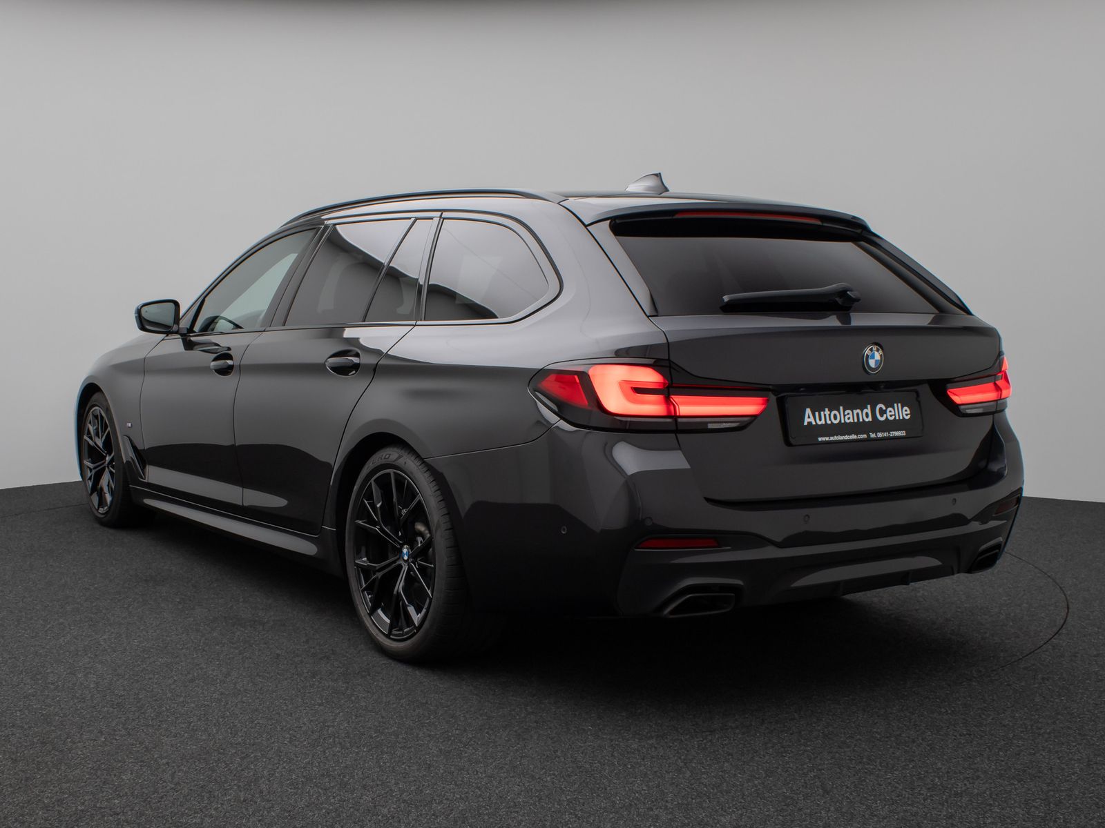 Fahrzeugabbildung BMW 530d xD M Sport Kamera Laser HUD DAN H/K 19Zoll