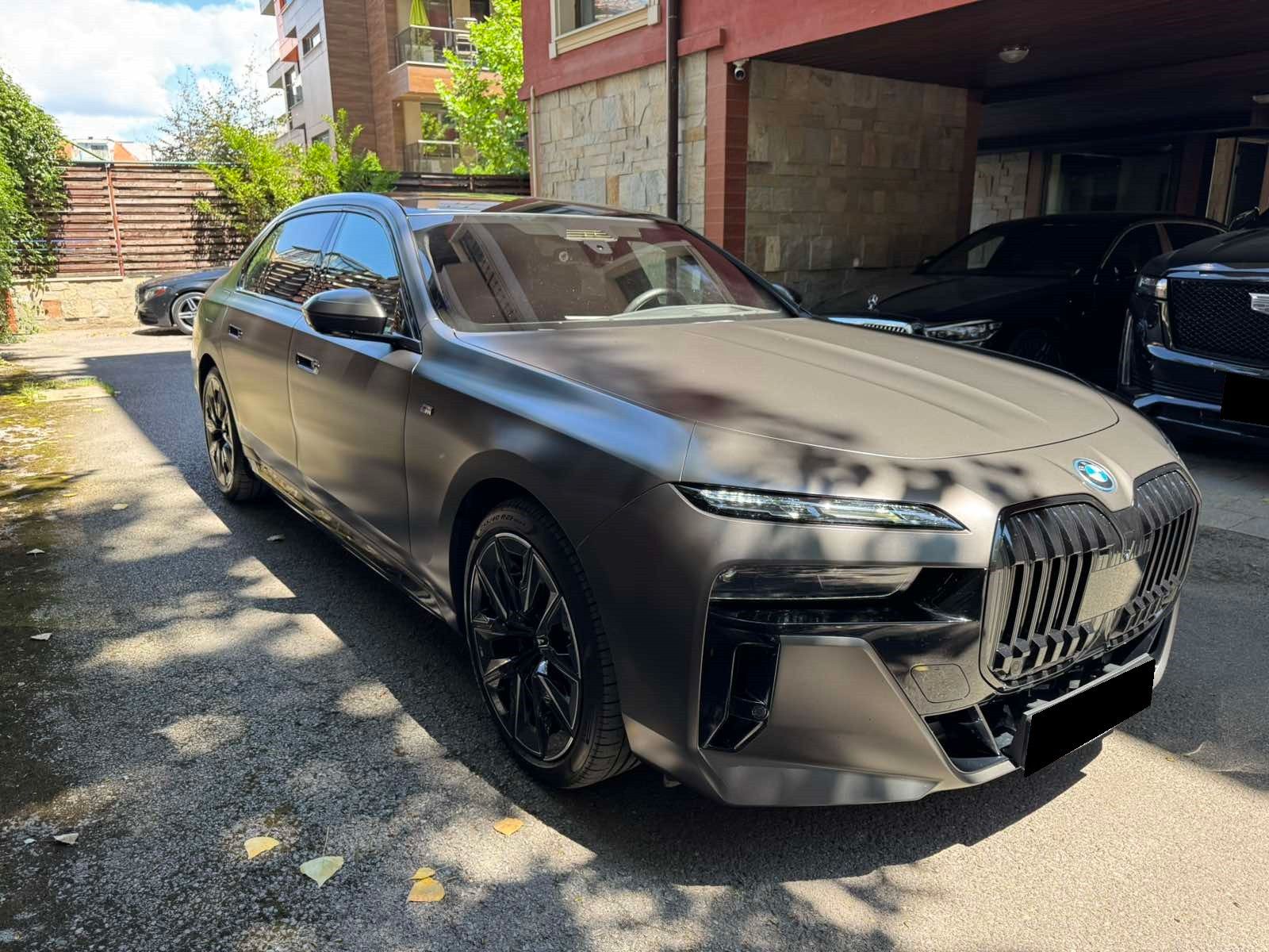 BMW 750e xDrive M Sport Pro FondEnt B&W Garantie foto 2
