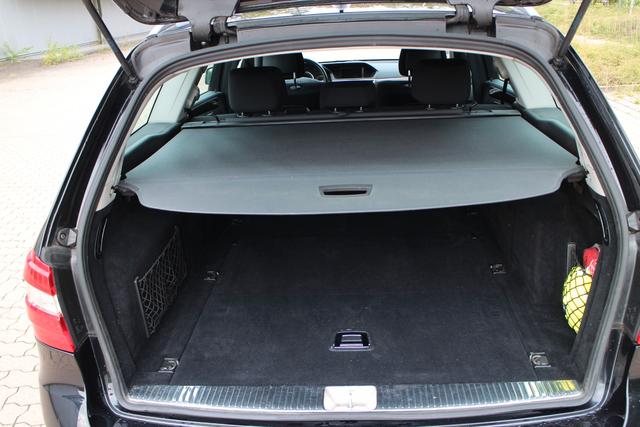 Mercedes-Benz E 200 T-Modell CGI BlueEfficiency – Bild 15