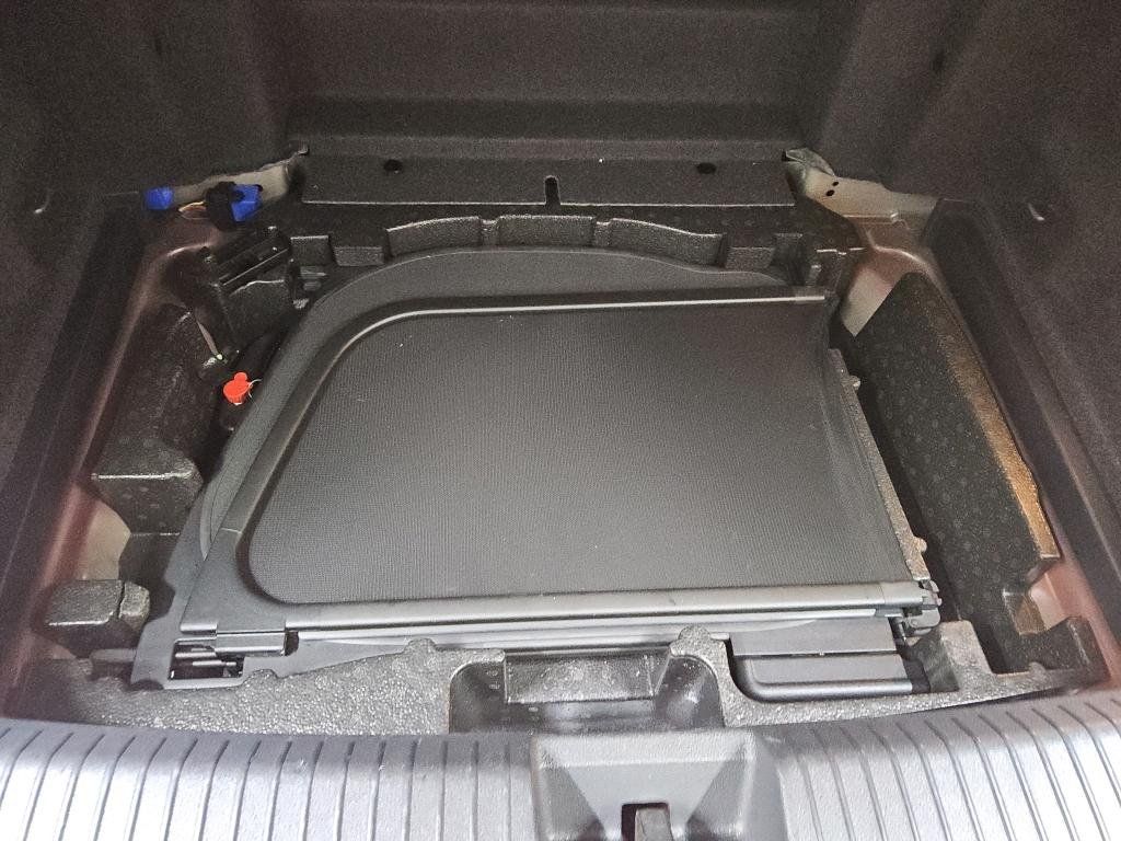 Fahrzeugabbildung Volkswagen T-Roc Cabrio R-Line*AHK*Cam*Navi*LED*Sitzhzg*ACC
