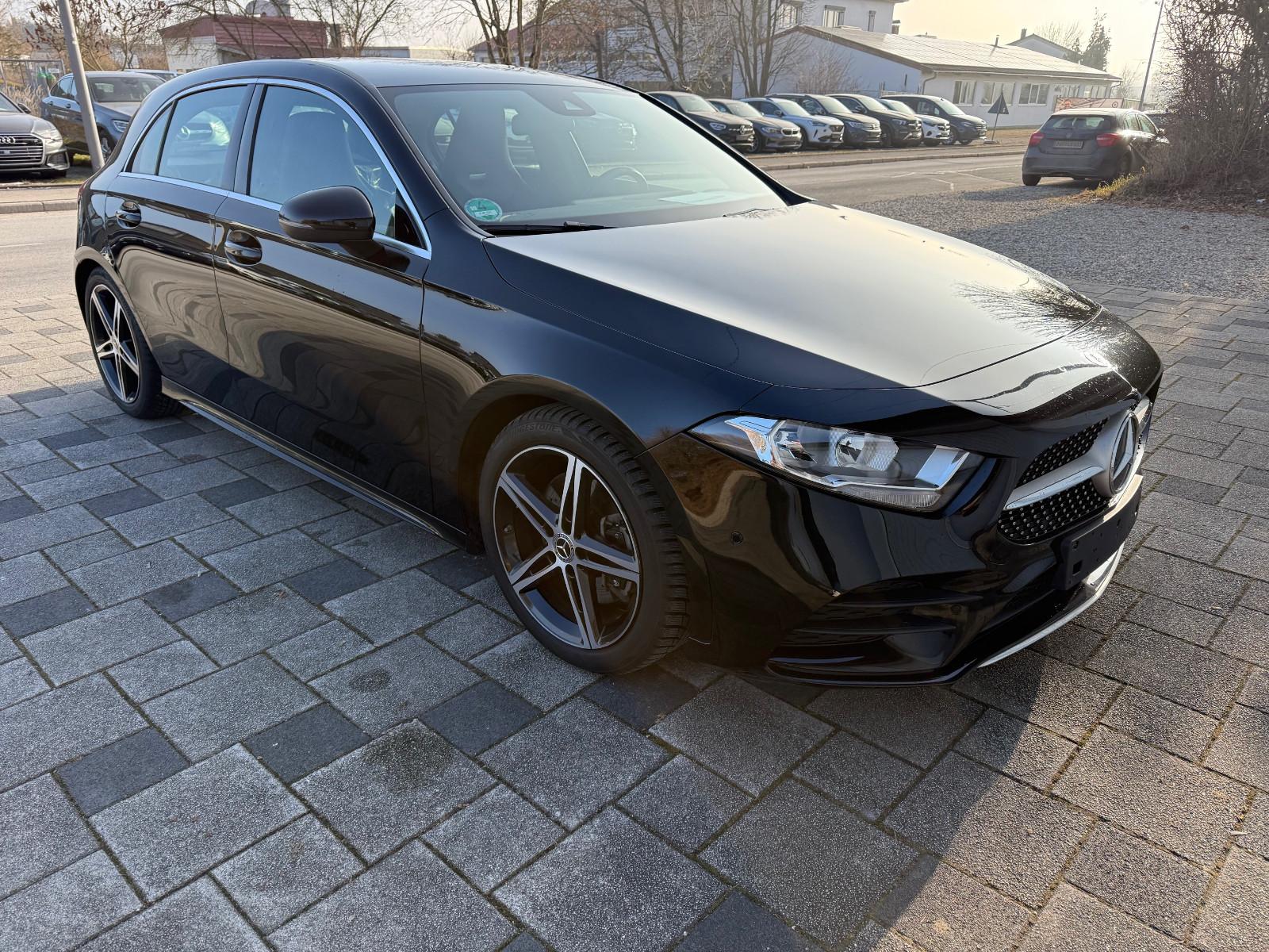 Mercedes-Benz A 220 d DCT AMG ParkAssist Navi
