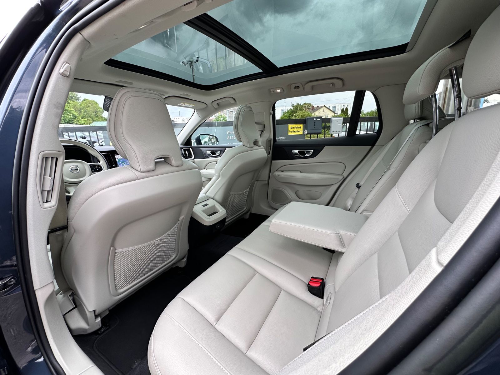 Volvo V60 Cross Country Plus AWD Navi Leder Pano ACC foto 24