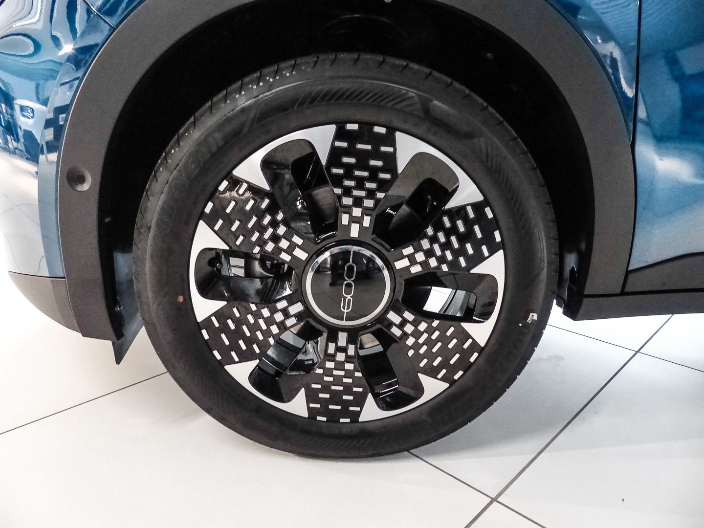 Fiat 600 La Prima Hybrid DCT Navi Massage Sitz LED imagem 3