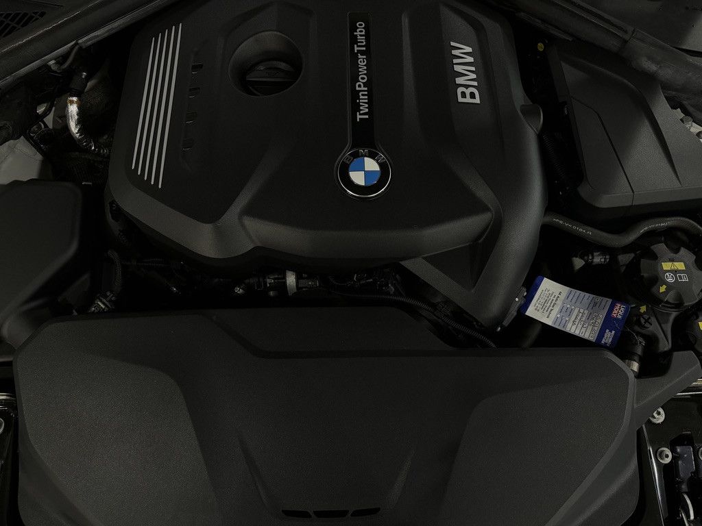 Fahrzeugabbildung BMW 120i Advantage SitzhzgPDC AHK Navi Tempomat