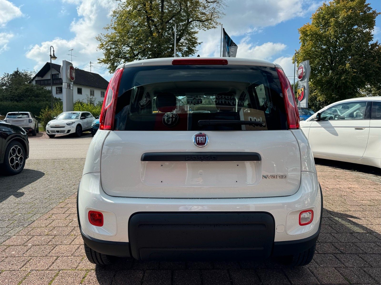 Fahrzeugabbildung Fiat Panda MY24 HYBRID 1.0 GS KLIMA WEISS