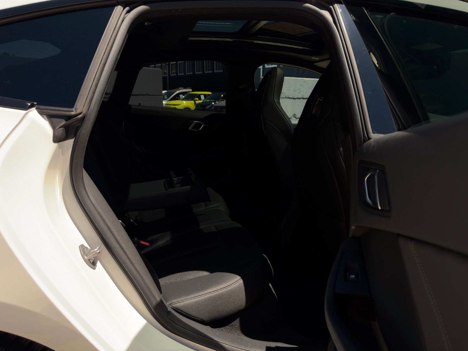 Fahrzeugabbildung BMW 218i Gran Coupe M Sport Shadow Pano HiFi KZG LHZ