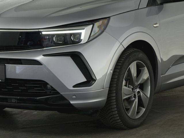 Grandland GSe PHEV 4X4 AT+NAVI+RÜCKFAHRKAMERA+SI