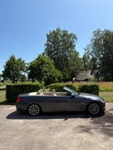 BMW 335i Cabrio - - graue BMW 335