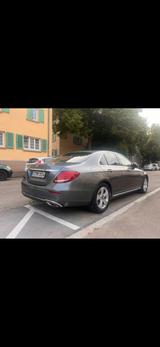 Mercedes-Benz E 200 AVANTGARDE/TOP ZUSTAND/NAVI/CAM/PDC - Mercedes-Benz E-Class in Stuttgart