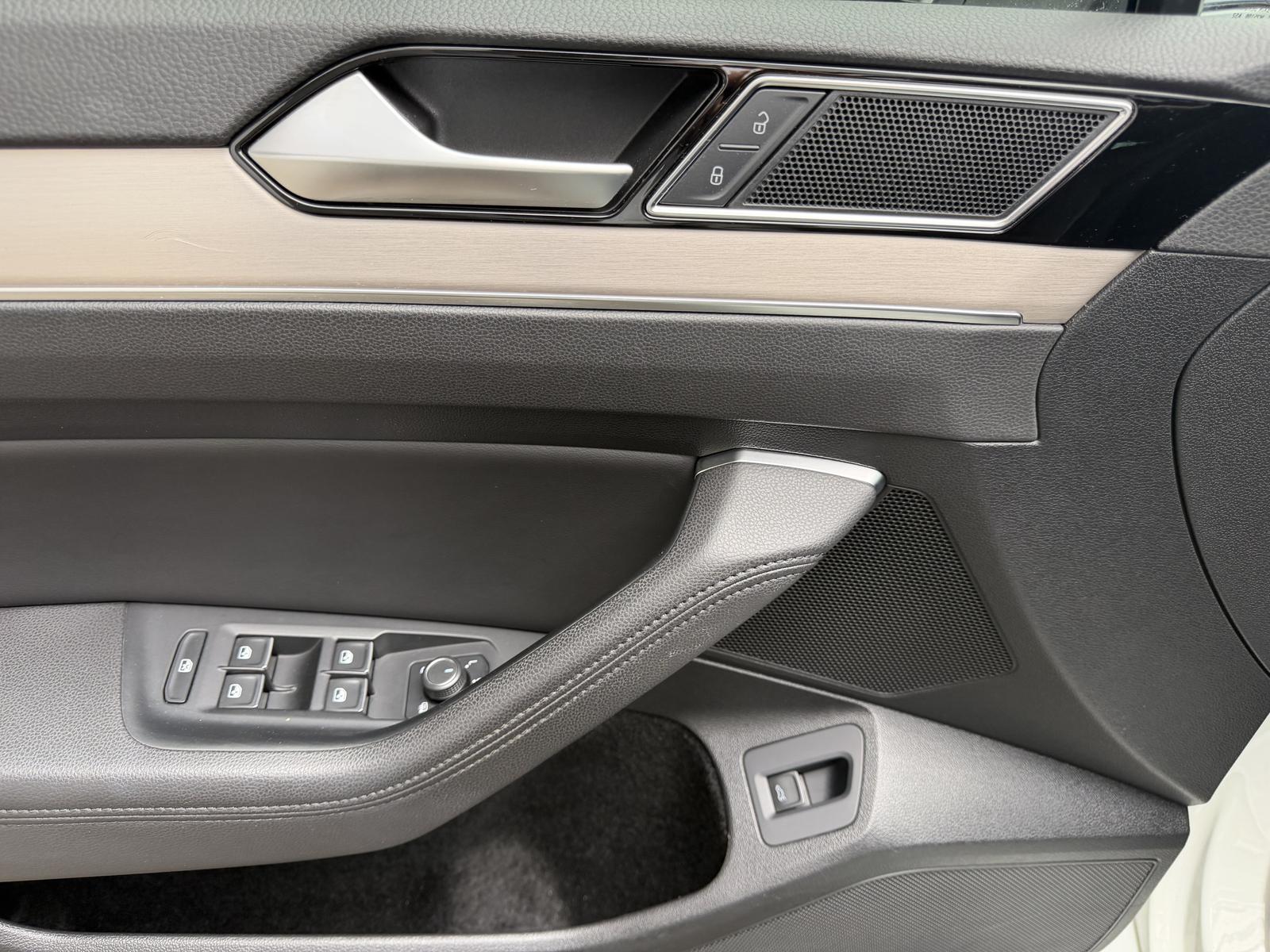 Volkswagen Passat Highline LED ACC Virtual Massage RüKamera