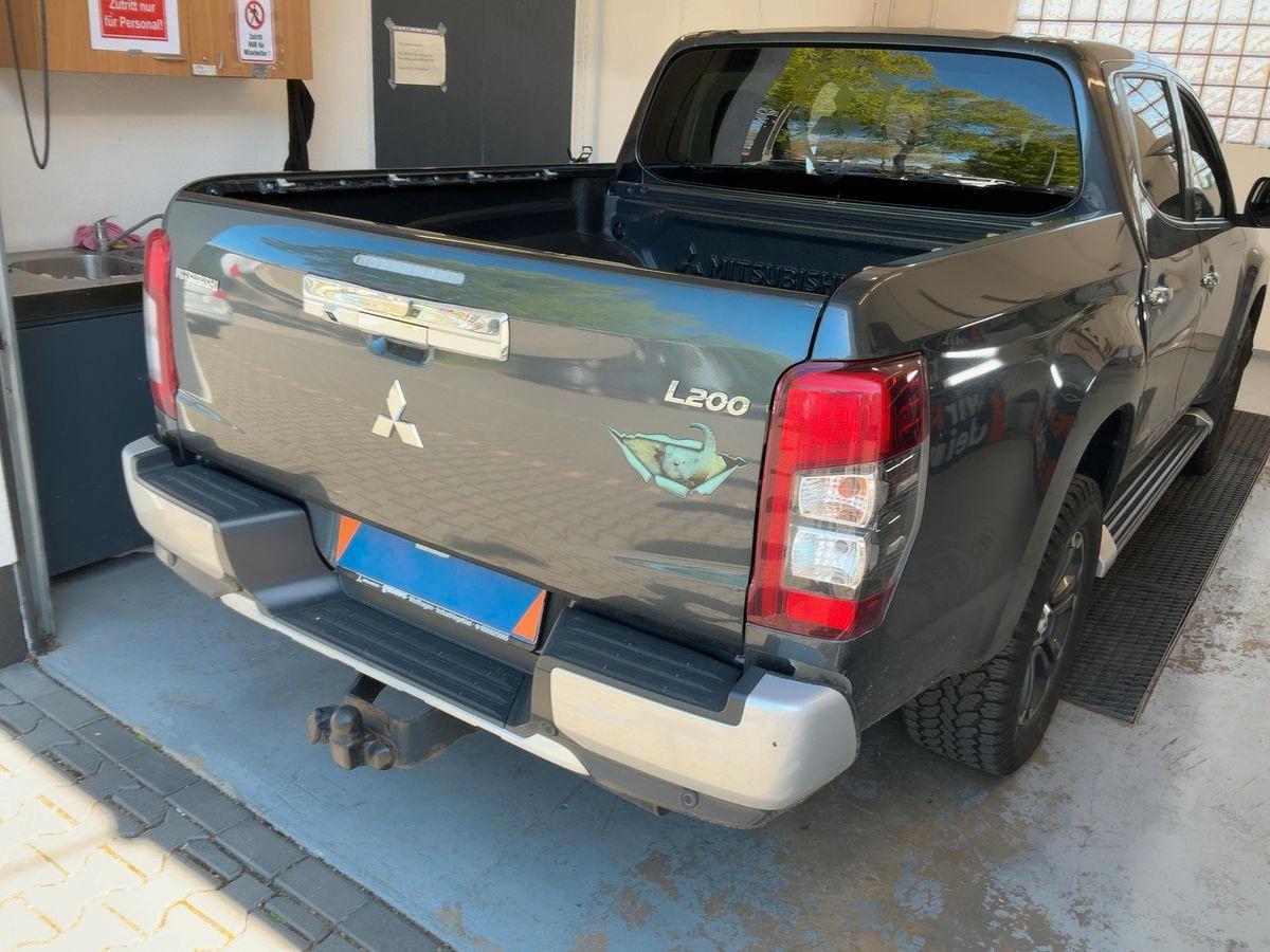 Mitsubishi L200 Spirit Doppelkabine 4WD Kamera AHK LED