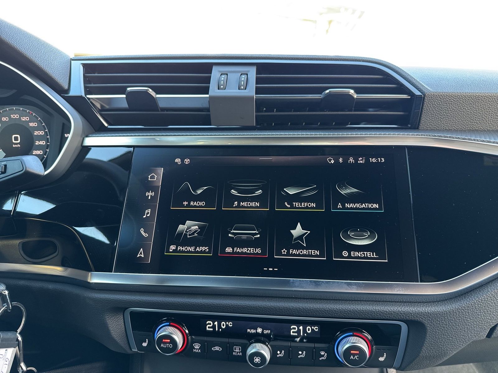 Audi Q3 - Bild 18